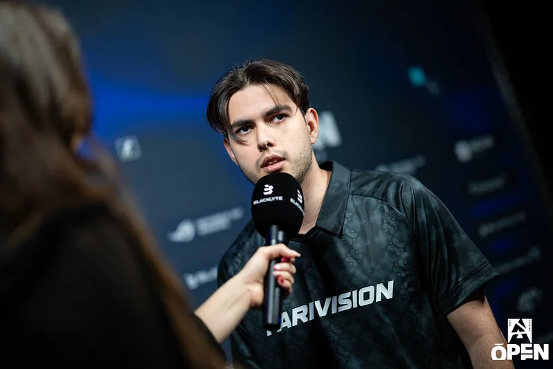 PARIVISION підписали HObbit на заміну BELCHONOKK у XSE Pro League