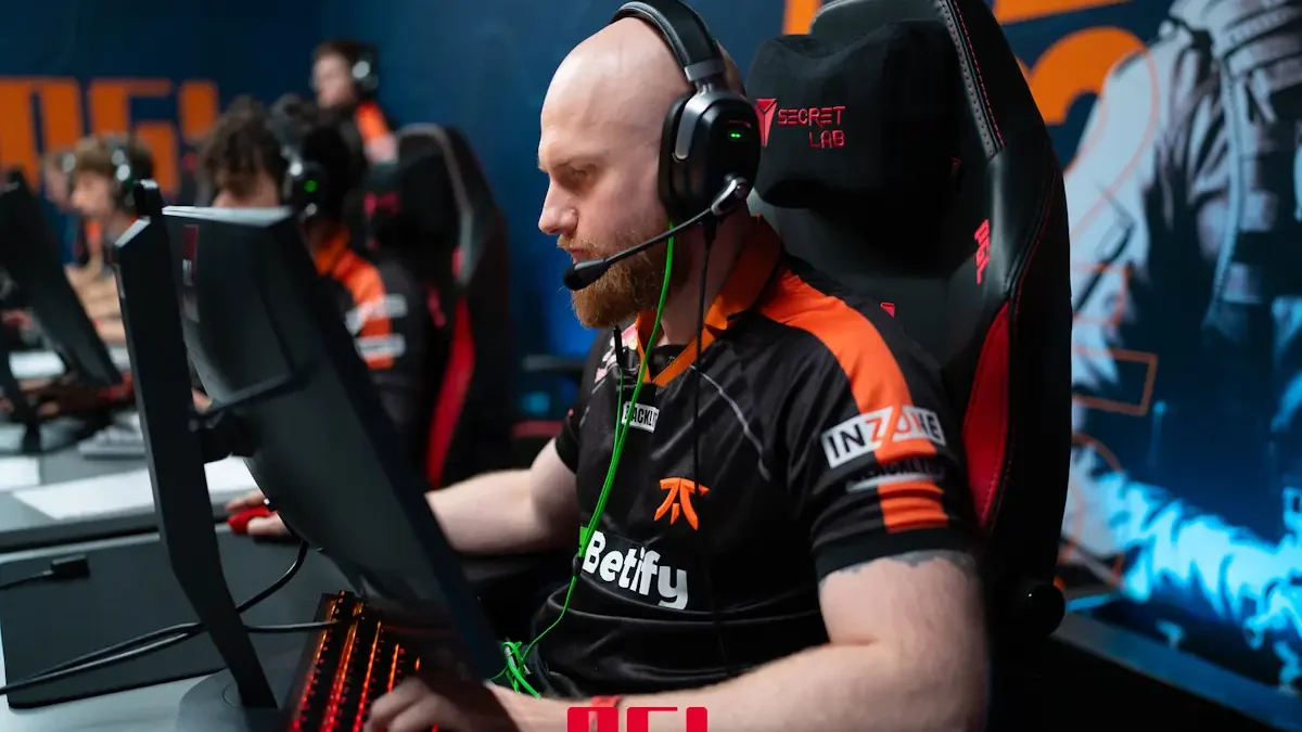 KRIMZ приєднався до EYEBALLERS і воз’ється з JW
