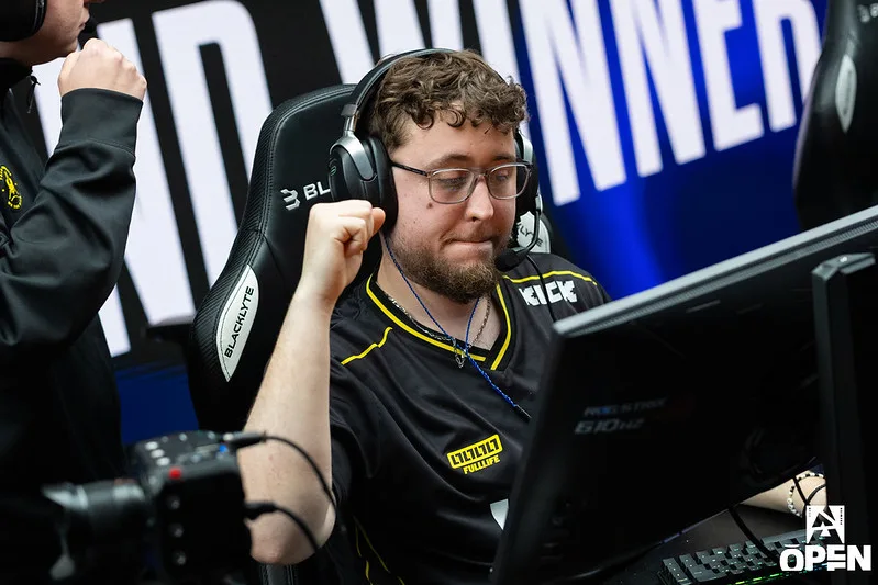 ZywOo BLAST