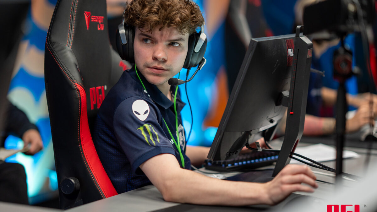 James BanKs backs siuhy after Team Liquid benching