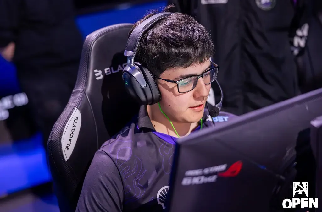 HUASOPEEK wins 2026 Community Player of the Month with 53.7% of votes