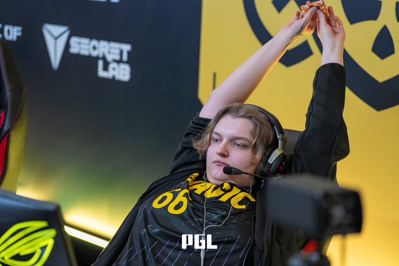 AW PGL