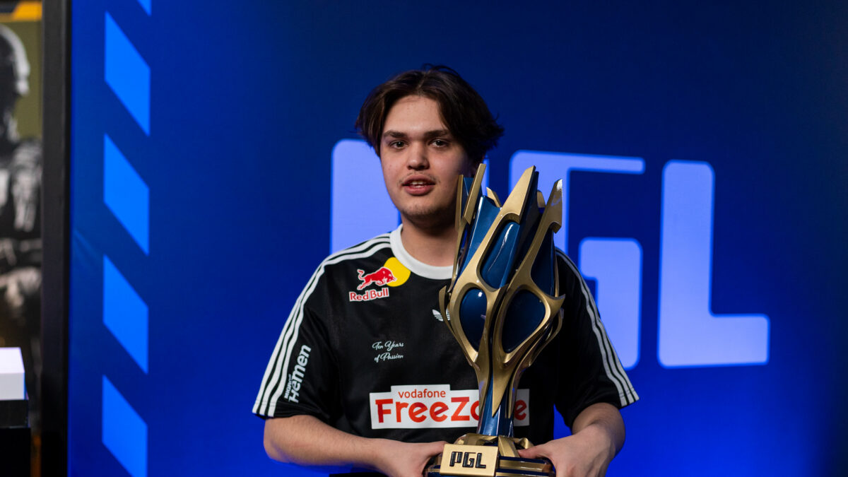 FUT targets 9INE player flayy to replace cmtry in CS2 roster