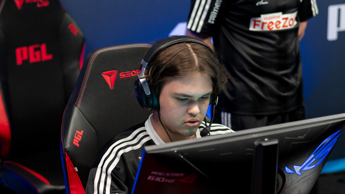 Astralis планують оренду українця cmtry з FUT для переходу в rifler
