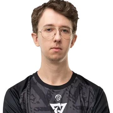 Меттью “Ari” Вокер